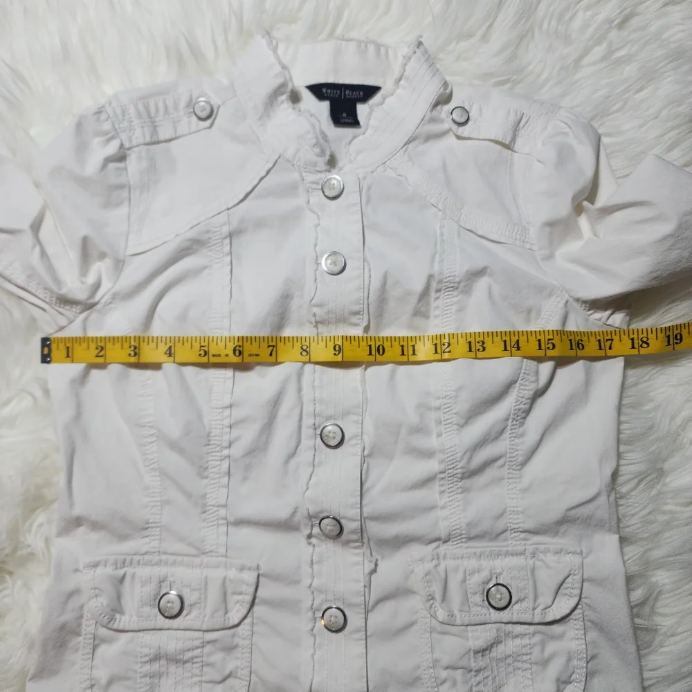 White House Black Market White Button Down Size 6 Jacket